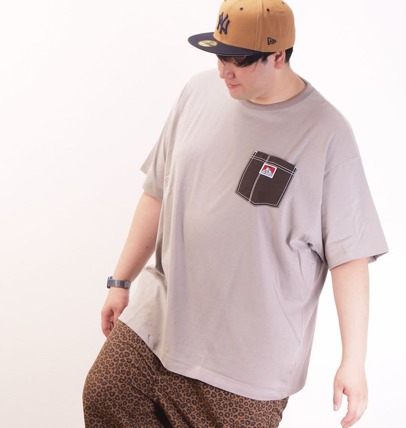 大きいサイズ メンズ BEN DAVIS (ベン デイビス) 布帛ポケット半袖Tシャツ モデル着用イメージ