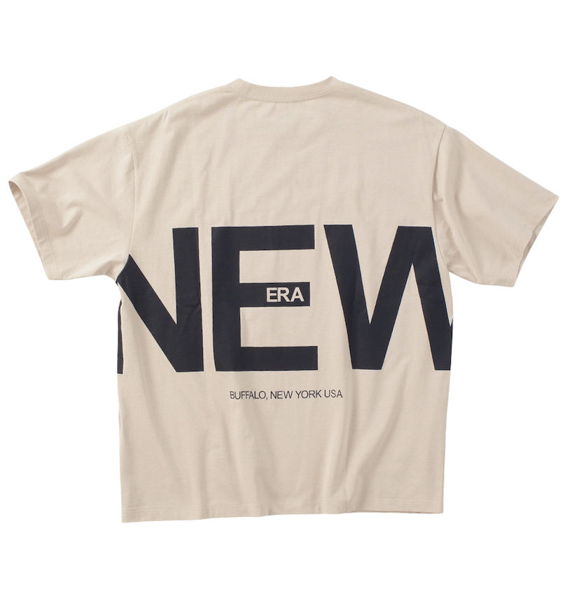 大きいサイズ メンズ NEW ERA (ニューエラ) ズームアップロゴ半袖Tシャツ バックスタイル