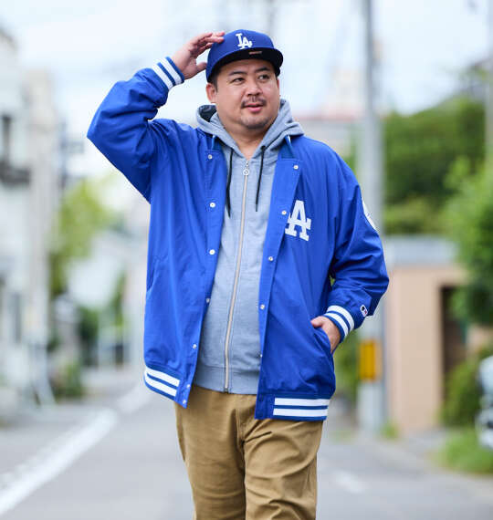 モデル丸場 ロサンゼルス・ドジャースのスタジャンを使った3Lサイズのコーディネート