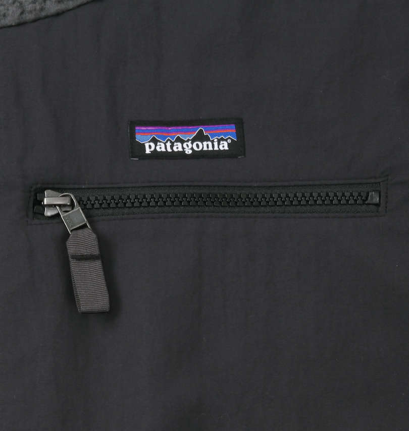 大きいサイズ メンズ PATAGONIA (パタゴニア) ハーフジップフリースパーカー
                        胸ポケット
